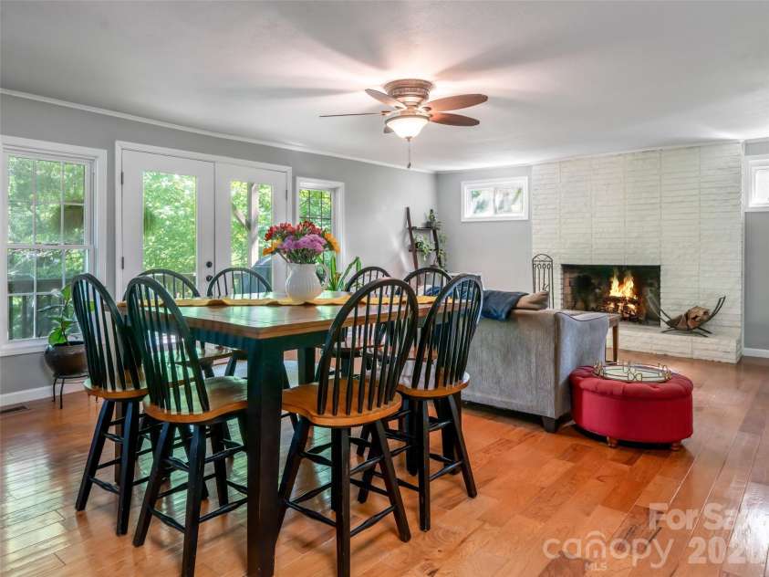 61 Sherwood Forest Drive, Arden, NC 28704.  MLS# CAR4410058, YatesRealty ID 41567. 