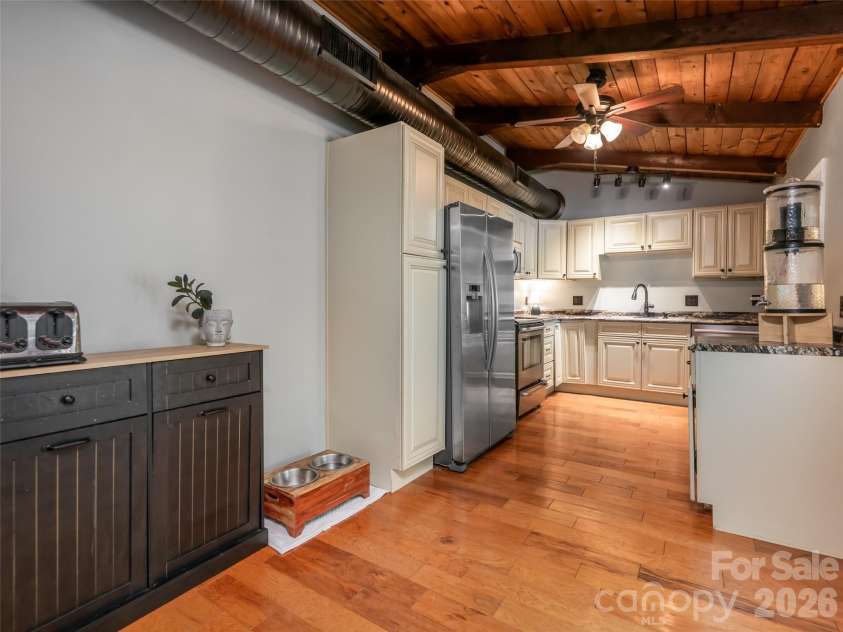 61 Sherwood Forest Drive, Arden, NC 28704.  MLS# CAR4410058, YatesRealty ID 41567. 