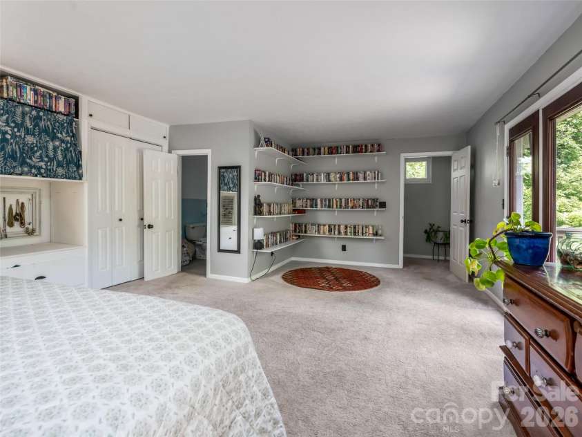 61 Sherwood Forest Drive, Arden, NC 28704.  MLS# CAR4410058, YatesRealty ID 41567. 