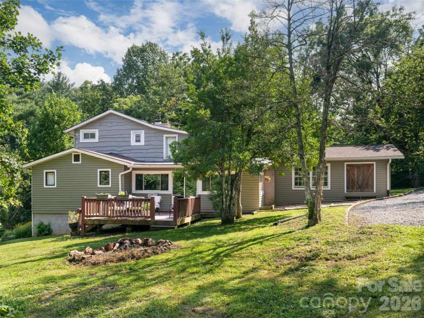 61 Sherwood Forest Drive, Arden, NC 28704.  MLS# CAR4410058, YatesRealty ID 41567. 