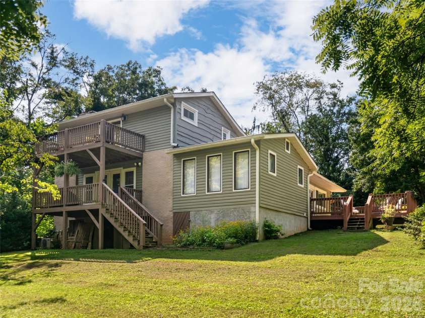 61 Sherwood Forest Drive, Arden, NC 28704.  MLS# CAR4410058, YatesRealty ID 41567. 