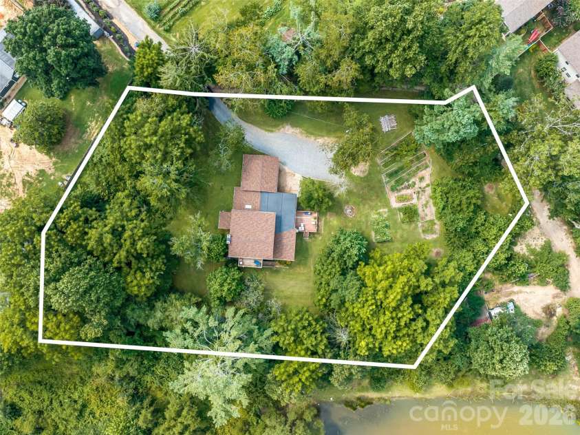 61 Sherwood Forest Drive, Arden, NC 28704.  MLS# CAR4410058, YatesRealty ID 41567. 