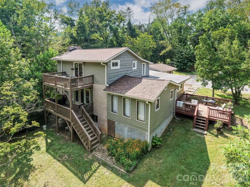 61 Sherwood Forest Drive, Arden, NC 28704.  MLS# CAR4410058, YatesRealty ID 41567. 