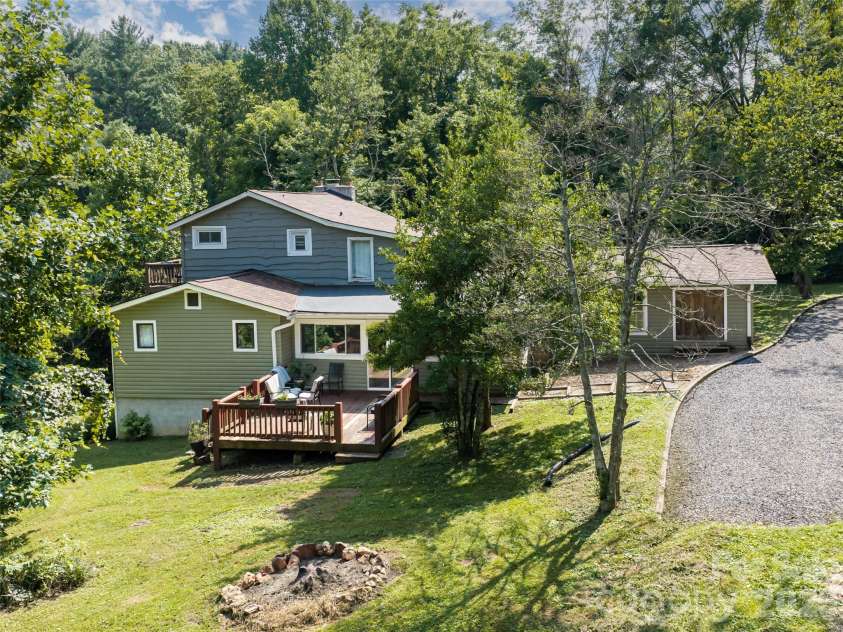 61 Sherwood Forest Drive, Arden, NC 28704.  MLS# CAR4410058, YatesRealty ID 41567. 
