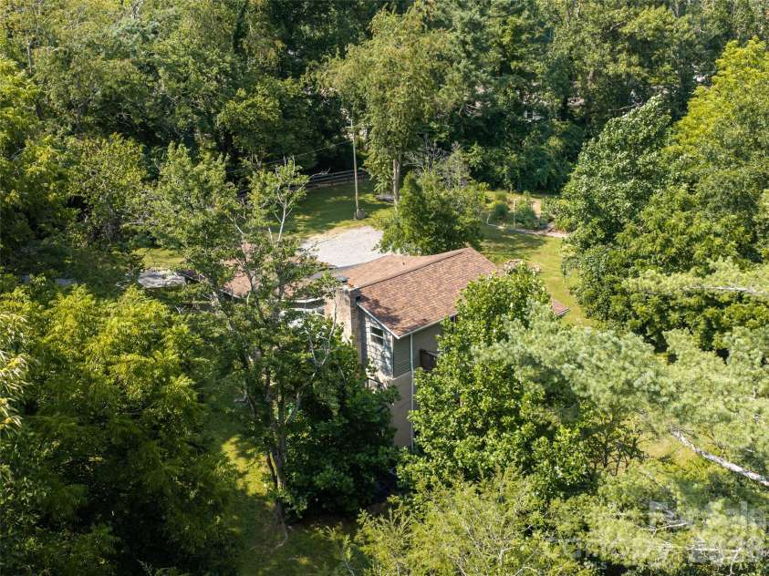 61 Sherwood Forest Drive, Arden, NC 28704.  MLS# CAR4410058, YatesRealty ID 41567. 