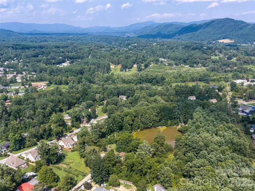 61 Sherwood Forest Drive, Arden, NC 28704.  MLS# CAR4410058, YatesRealty ID 41567. 