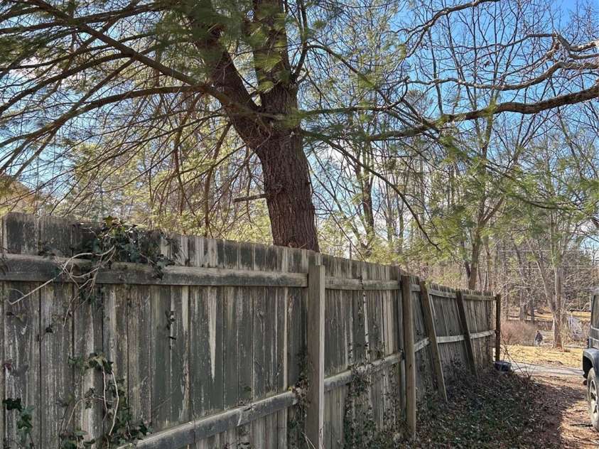 16 Mallory Lane, Arden, NC 28704.  MLS# CAR4346246, YatesRealty ID 41568. 