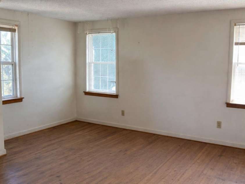 16 Mallory Lane, Arden, NC 28704.  MLS# CAR4346246, YatesRealty ID 41568. 