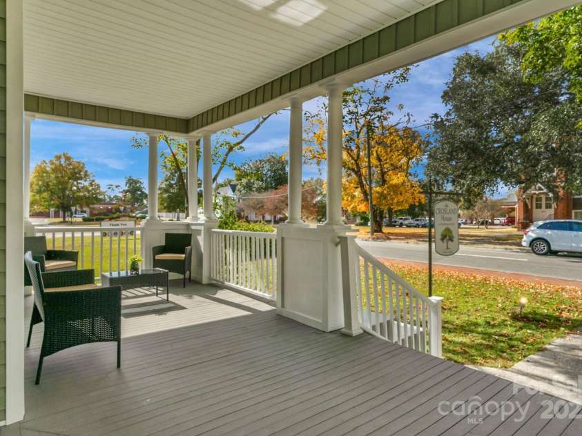 107 Rockingham Road, Rockingham, NC 28379.  MLS# CAR4332432, YatesRealty ID 4157. 