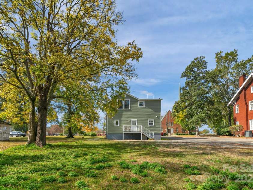 107 Rockingham Road, Rockingham, NC 28379.  MLS# CAR4332432, YatesRealty ID 4157. 