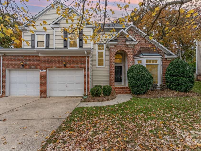 5923 Swanston Drive, Charlotte, NC 28269.  MLS# CAR4320443, YatesRealty ID 4157. 