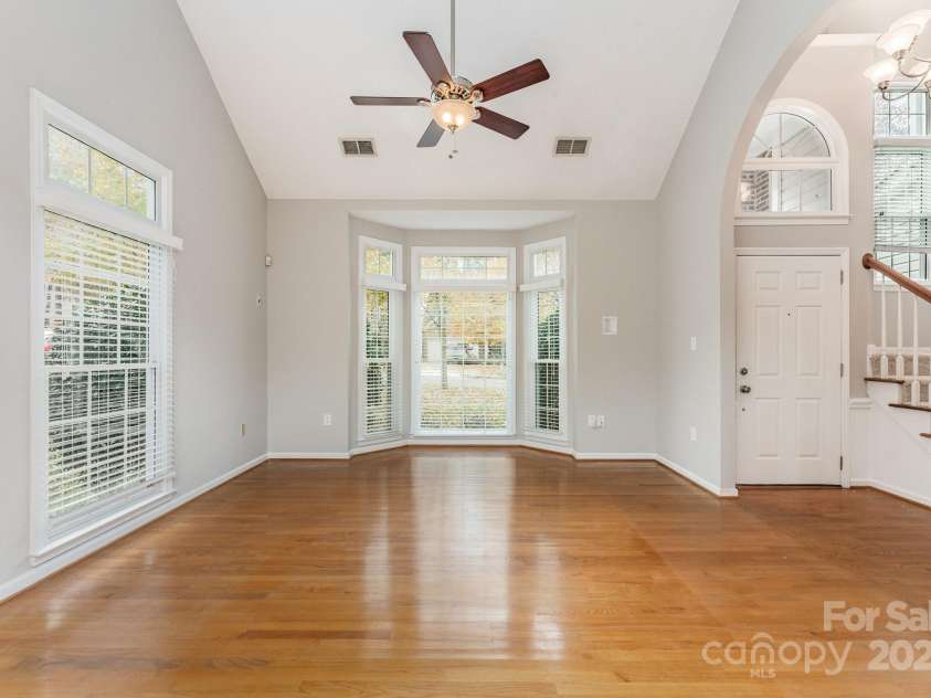 5923 Swanston Drive, Charlotte, NC 28269.  MLS# CAR4320443, YatesRealty ID 4157. 