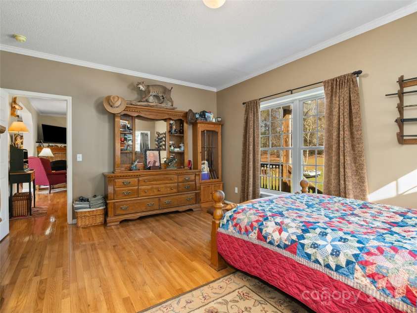 70 Pierce Elders Road, Whittier, NC 28789.  MLS# CAR4322530, YatesRealty ID 4157. 