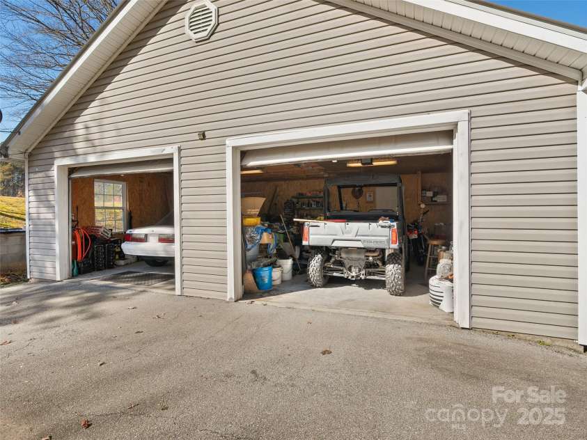 70 Pierce Elders Road, Whittier, NC 28789.  MLS# CAR4322530, YatesRealty ID 4157. 