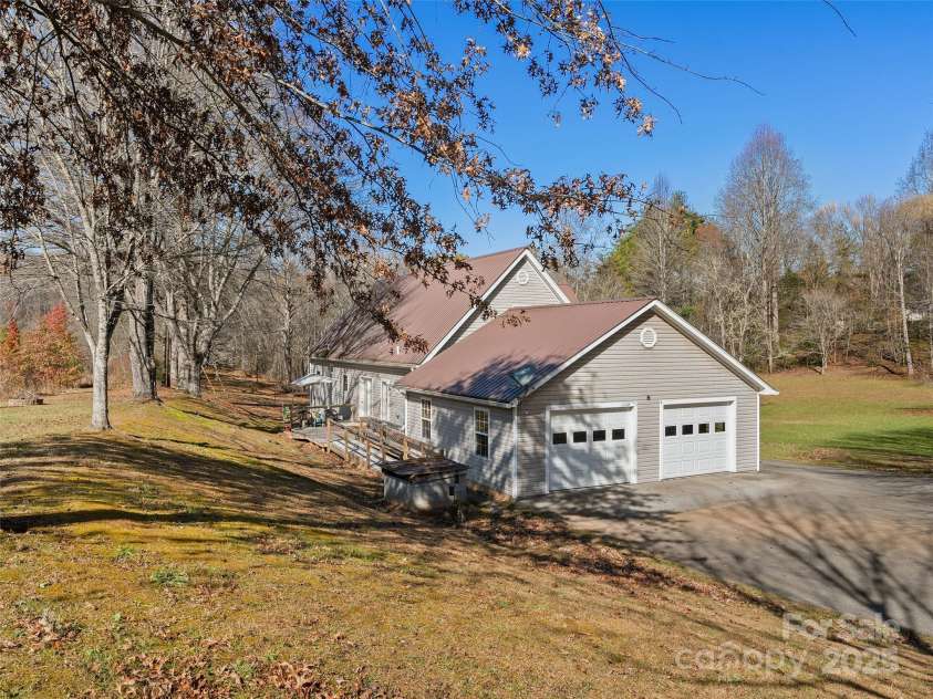 70 Pierce Elders Road, Whittier, NC 28789.  MLS# CAR4322530, YatesRealty ID 4157. 
