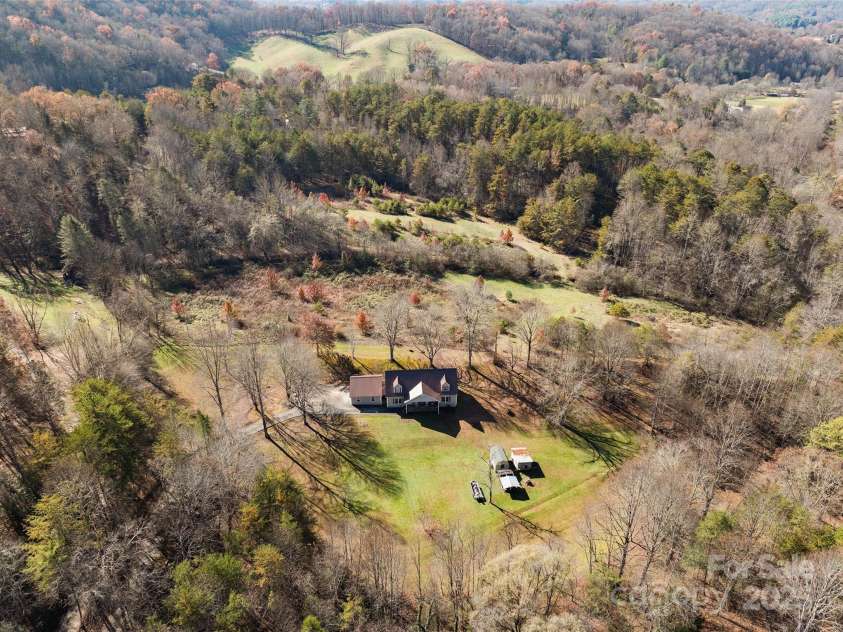 70 Pierce Elders Road, Whittier, NC 28789.  MLS# CAR4322530, YatesRealty ID 4157. 