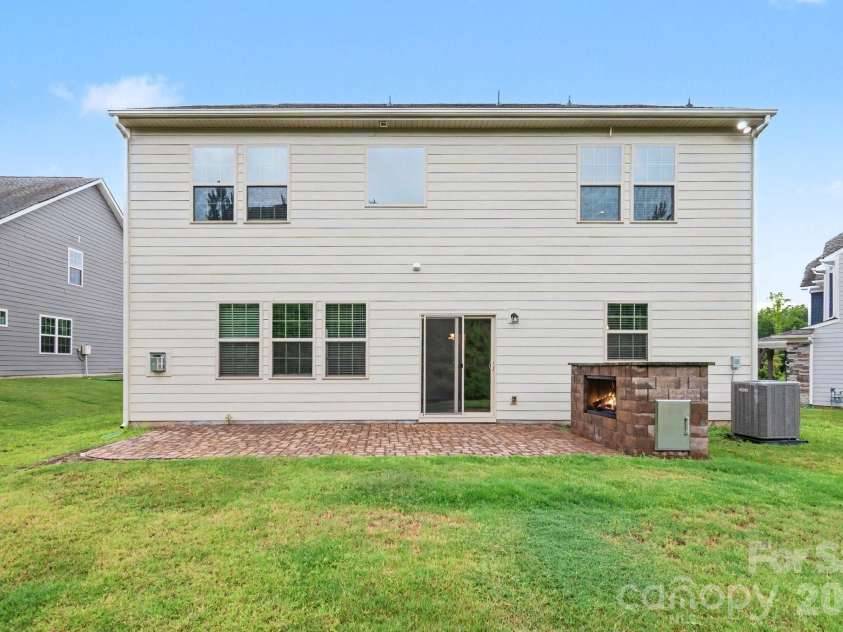 16846 Cozy Cove Road, Charlotte, NC 28278.  MLS# CAR4407467, YatesRealty ID 41570. 