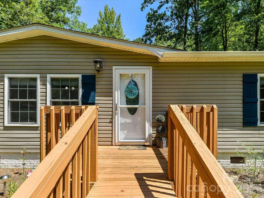4486 Graybirch Drive, Maiden, NC 28650.  MLS# CAR4409913, YatesRealty ID 41573. Welcome!