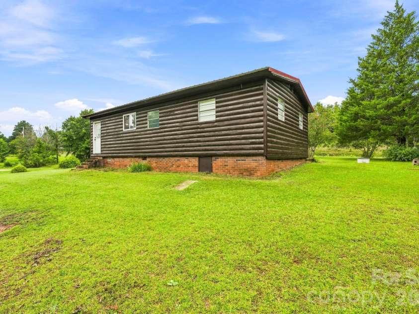 7040 Vintage Road, Lilesville, NC 28091.  MLS# CAR4407268, YatesRealty ID 41575. 
