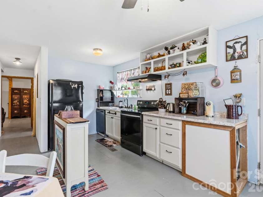 7040 Vintage Road, Lilesville, NC 28091.  MLS# CAR4407268, YatesRealty ID 41575. Kitchen