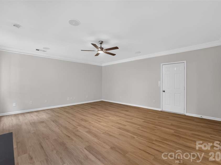 9013 Broad Ridge Court, Charlotte, NC 28269.  MLS# CAR4411688, YatesRealty ID 41577. 
