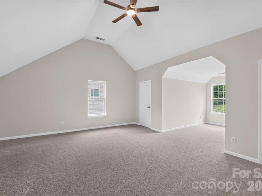 9013 Broad Ridge Court, Charlotte, NC 28269.  MLS# CAR4411688, YatesRealty ID 41577. 