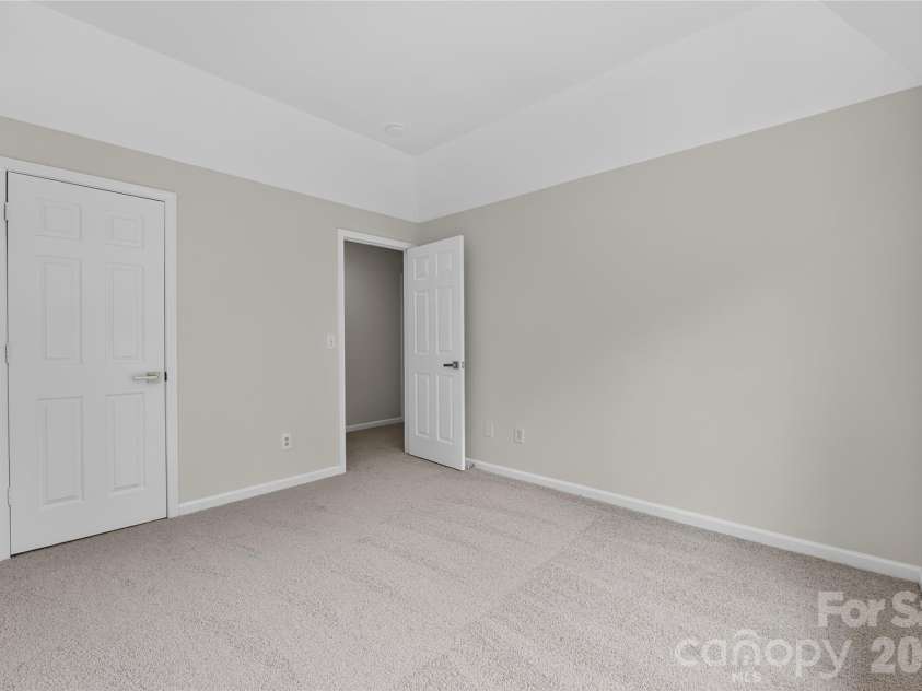 9013 Broad Ridge Court, Charlotte, NC 28269.  MLS# CAR4411688, YatesRealty ID 41577. 
