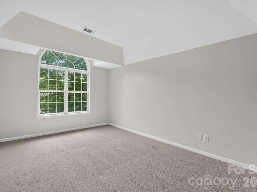 9013 Broad Ridge Court, Charlotte, NC 28269.  MLS# CAR4411688, YatesRealty ID 41577. 