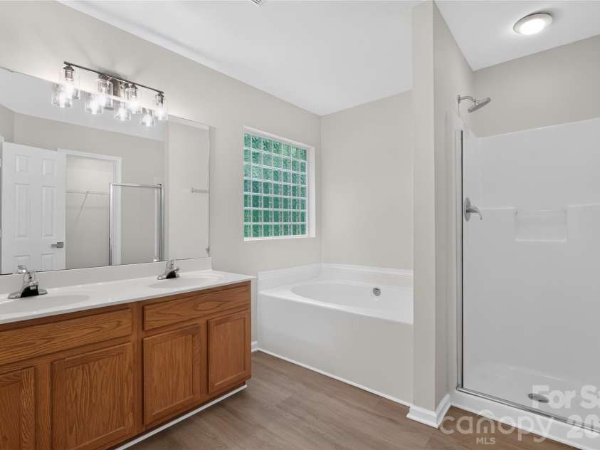 9013 Broad Ridge Court, Charlotte, NC 28269.  MLS# CAR4411688, YatesRealty ID 41577. 