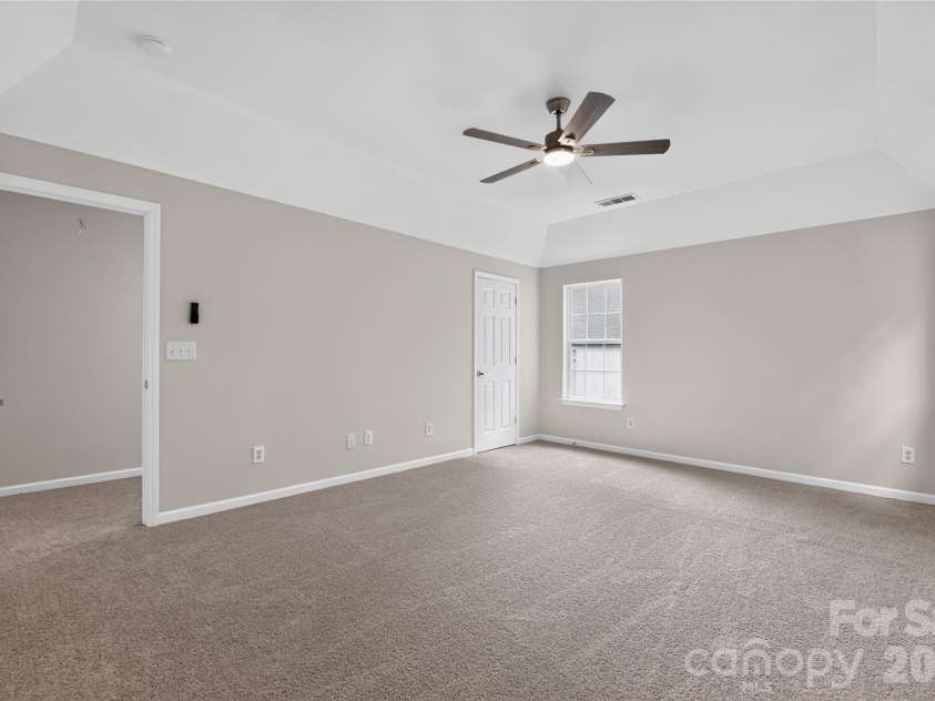 9013 Broad Ridge Court, Charlotte, NC 28269.  MLS# CAR4411688, YatesRealty ID 41577. 