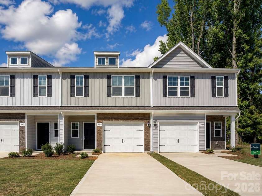 3111 Aberleaf Lane, Charlotte, NC 28227.  MLS# CAR4411103, YatesRealty ID 41578. 