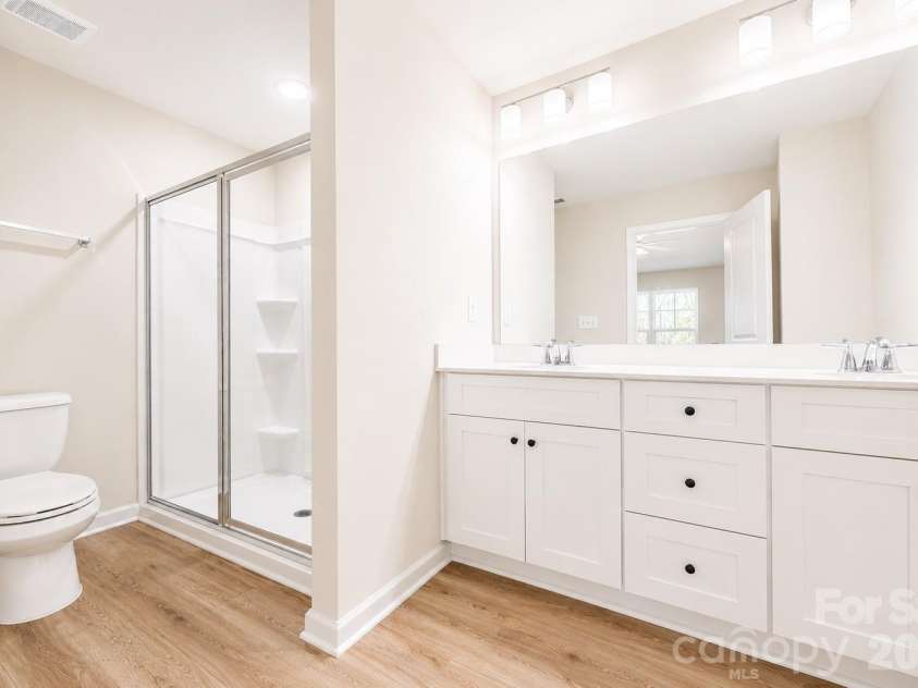 5909 Wallace Avenue, Charlotte, NC 28227.  MLS# CAR4389428, YatesRealty ID 41579. 