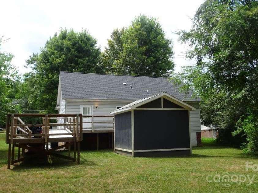 13 Cascade Street, Mooresville, NC 28115.  MLS# CAR4163022, YatesRealty ID 4158. 