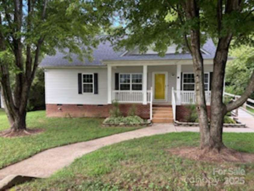 13 Cascade Street, Mooresville, NC 28115.  MLS# CAR4163022, YatesRealty ID 4158. 
