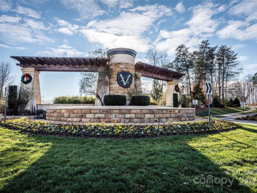 7522 Porrera Street, Charlotte, NC 28214.  MLS# CAR4217175, YatesRealty ID 4158. Welcome to the Vineyards at Lake Wylie!