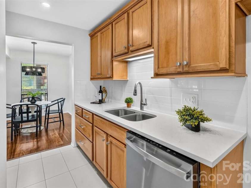 4906 Sardis Road, Charlotte, NC 28270.  MLS# CAR4408390, YatesRealty ID 41582. 