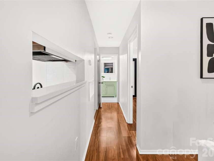 4906 Sardis Road, Charlotte, NC 28270.  MLS# CAR4408390, YatesRealty ID 41582. 