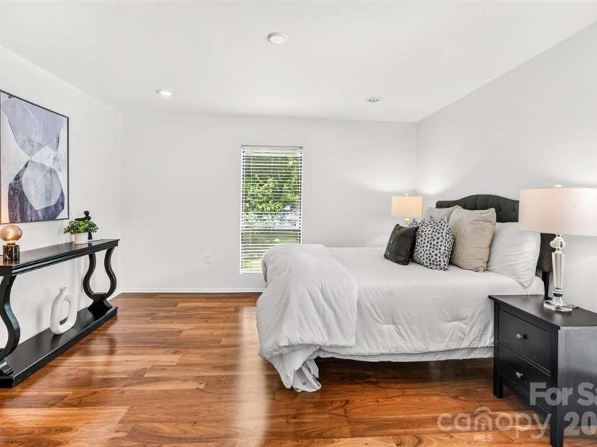 4906 Sardis Road, Charlotte, NC 28270.  MLS# CAR4408390, YatesRealty ID 41582. 