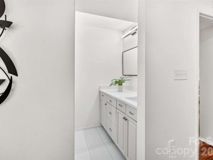 4906 Sardis Road, Charlotte, NC 28270.  MLS# CAR4408390, YatesRealty ID 41582. 