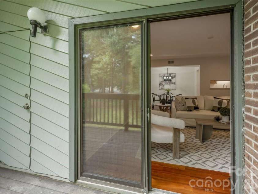4906 Sardis Road, Charlotte, NC 28270.  MLS# CAR4408390, YatesRealty ID 41582. 