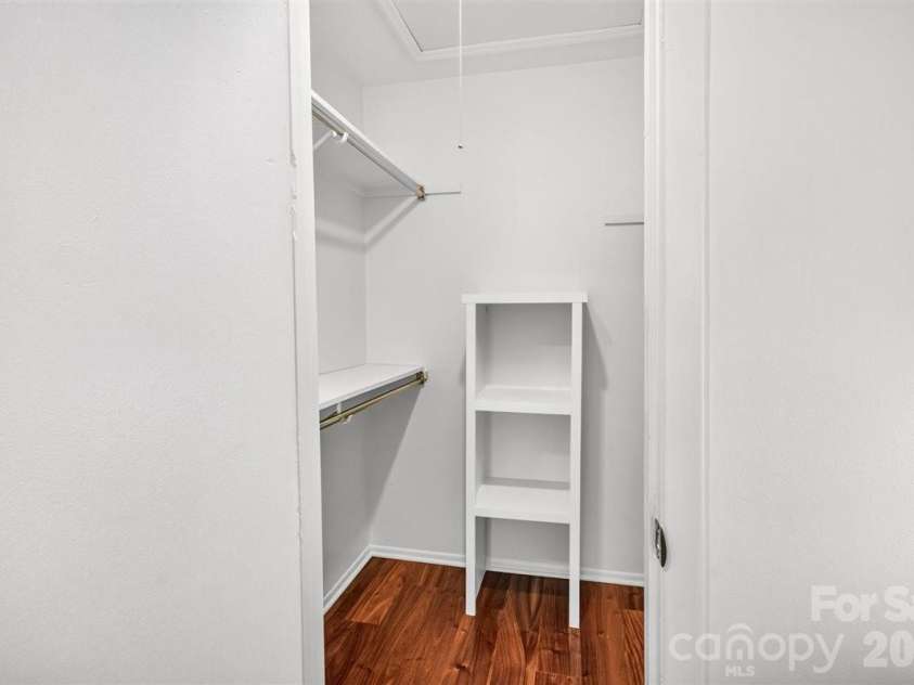 4906 Sardis Road, Charlotte, NC 28270.  MLS# CAR4408390, YatesRealty ID 41582. 