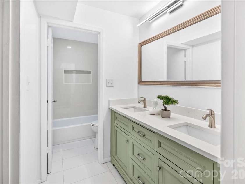 4906 Sardis Road, Charlotte, NC 28270.  MLS# CAR4420481, YatesRealty ID 41582. 