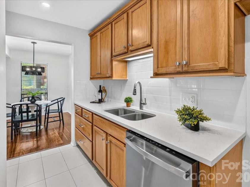 4906 Sardis Road, Charlotte, NC 28270.  MLS# CAR4420481, YatesRealty ID 41582. 
