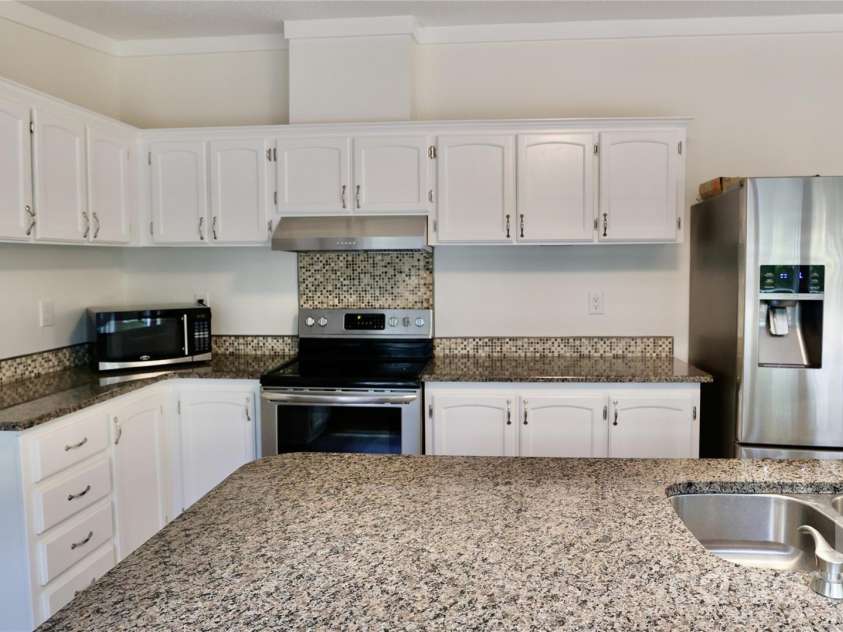 9401 Seymour Lane, Davidson, NC 28036.  MLS# CAR4394521, YatesRealty ID 41584. 