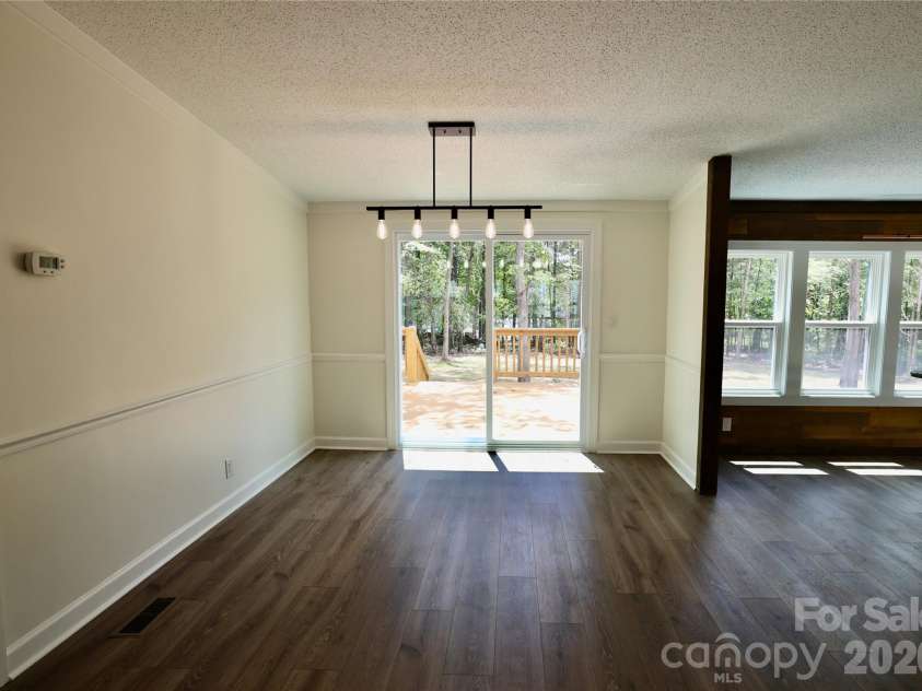9401 Seymour Lane, Davidson, NC 28036.  MLS# CAR4394521, YatesRealty ID 41584. 