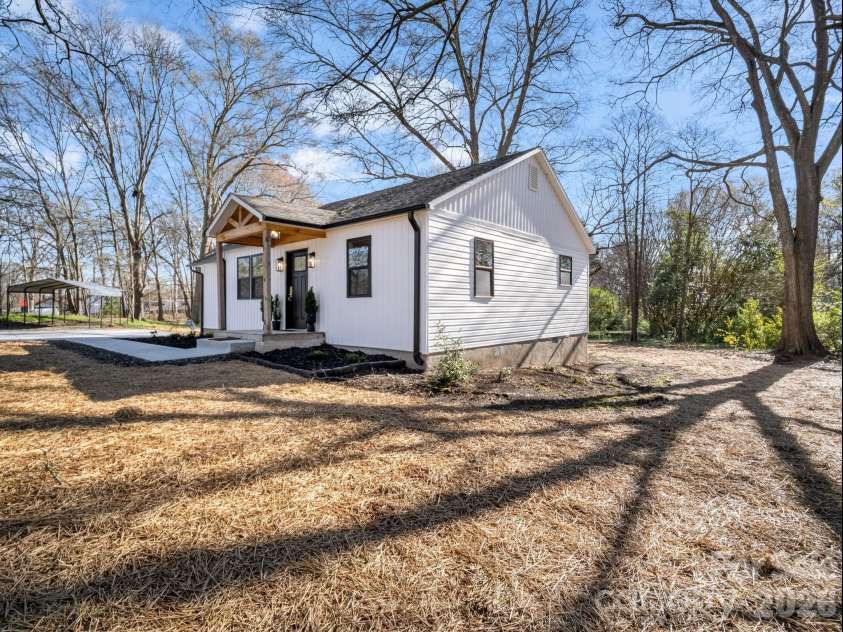 1325 NC Hwy 150 Highway, Lincolnton, NC 28092.  MLS# CAR4410681, YatesRealty ID 41585. Front