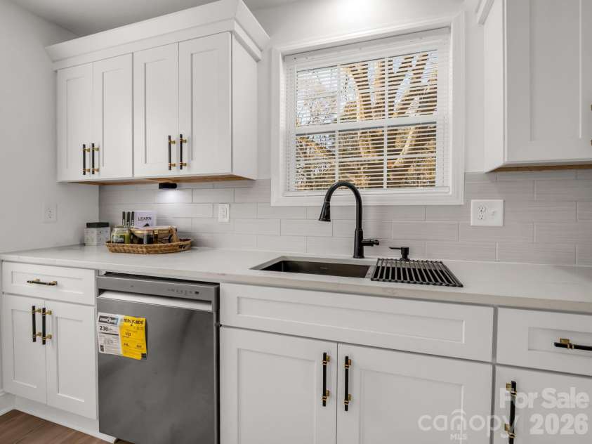 1325 NC Hwy 150 Highway, Lincolnton, NC 28092.  MLS# CAR4410681, YatesRealty ID 41585. Kitchen  - all new applicance