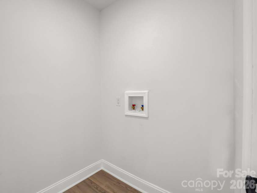 1325 NC Hwy 150 Highway, Lincolnton, NC 28092.  MLS# CAR4410681, YatesRealty ID 41585. Laundry