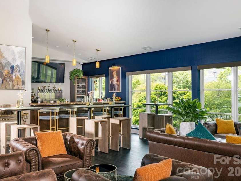 325 Bowling Park Road, Asheville, NC 28803.  MLS# CAR4405300, YatesRealty ID 41587. 