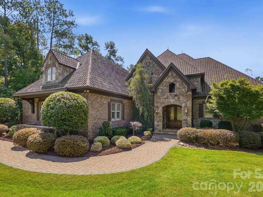 19115 Youngblood Road, Charlotte, NC 28278.  MLS# CAR4409218, YatesRealty ID 41588. 